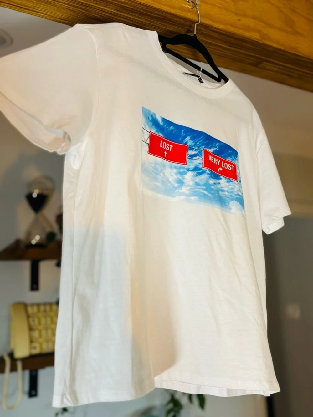 Zara White Tee with Blue Graphic Detail - Picture 3 of 7